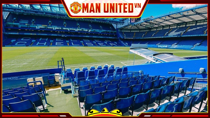 Khu vực khán đài ở sân vận động Stamford Bridge Khu vực khán đài ở sân vận động Stamford Bridge